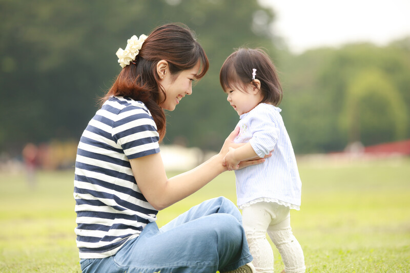 Hoạt động giúp trẻ 1 tuổi phát triển toàn diện