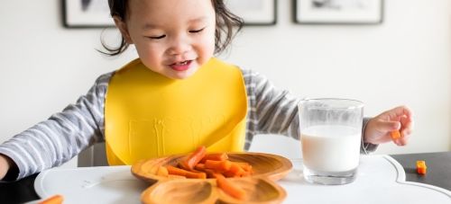 Thực đơn ăn dặm cho bé cần đa dạng và đầy đủ dinh dưỡng